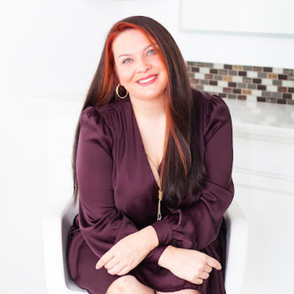 Meet your Posher, Brooke - Picture 1 of 1